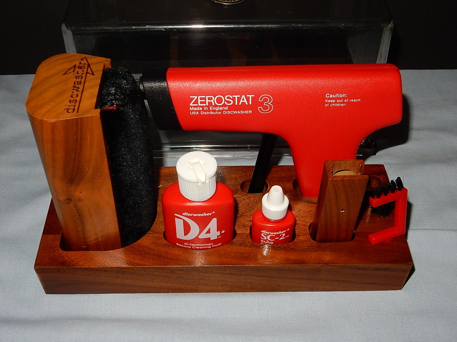 Discwasher Zerostat 3 - Disckit D4 SC-2 Record Cleaning Kit with Cover & Manual