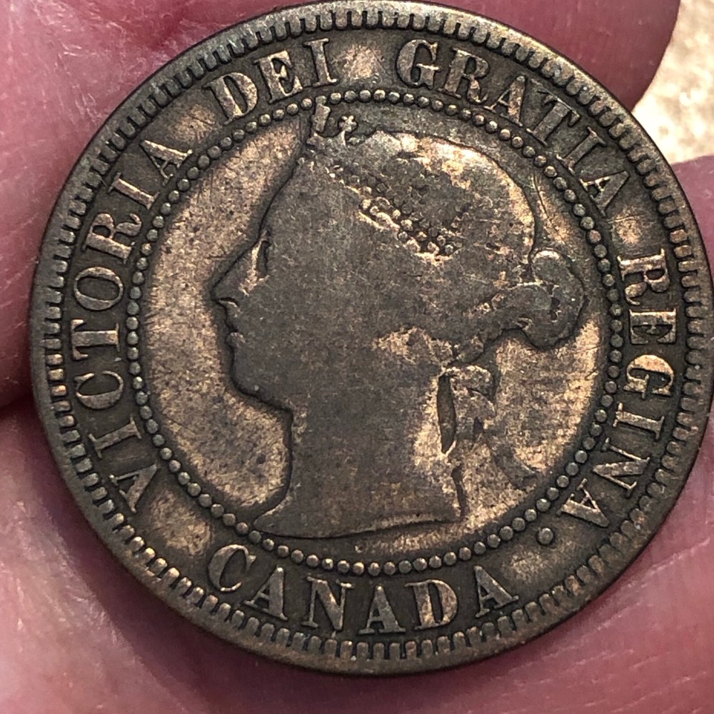 1882-H Canada One Cent Bronze Coin - G (Good) condition