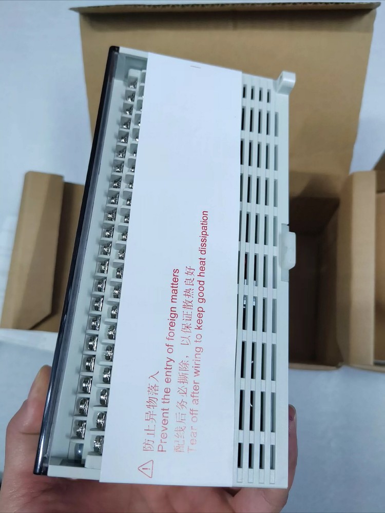 1pc Xinje XD5-48T-E Brand New Programmable Controller