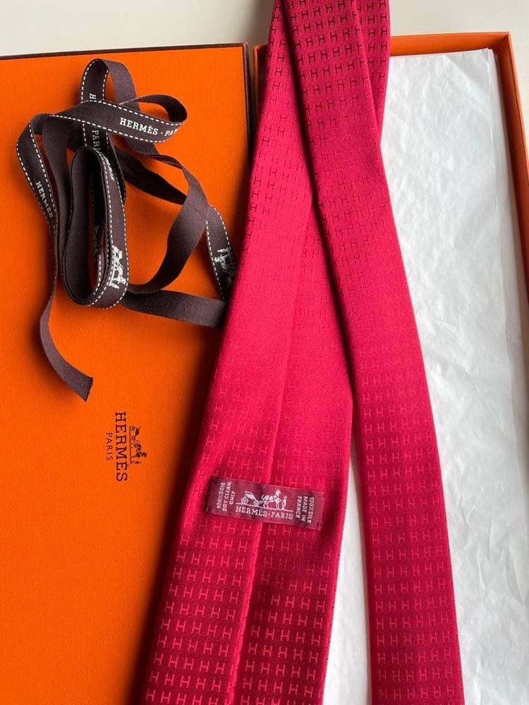 Hermes Red H Pattern Tie with Box & Ribbon
