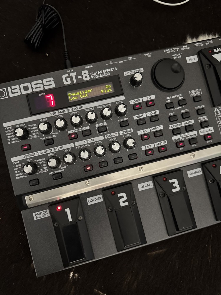 BOSS GT-8 Guitar Effects Processor Multi Guitar Effect Pedal