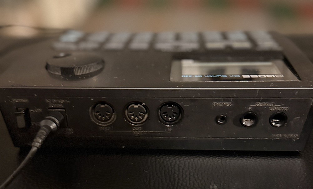 BOSS Dr. Synth DS-330 MIDI Controller W/ Cord Good Condition