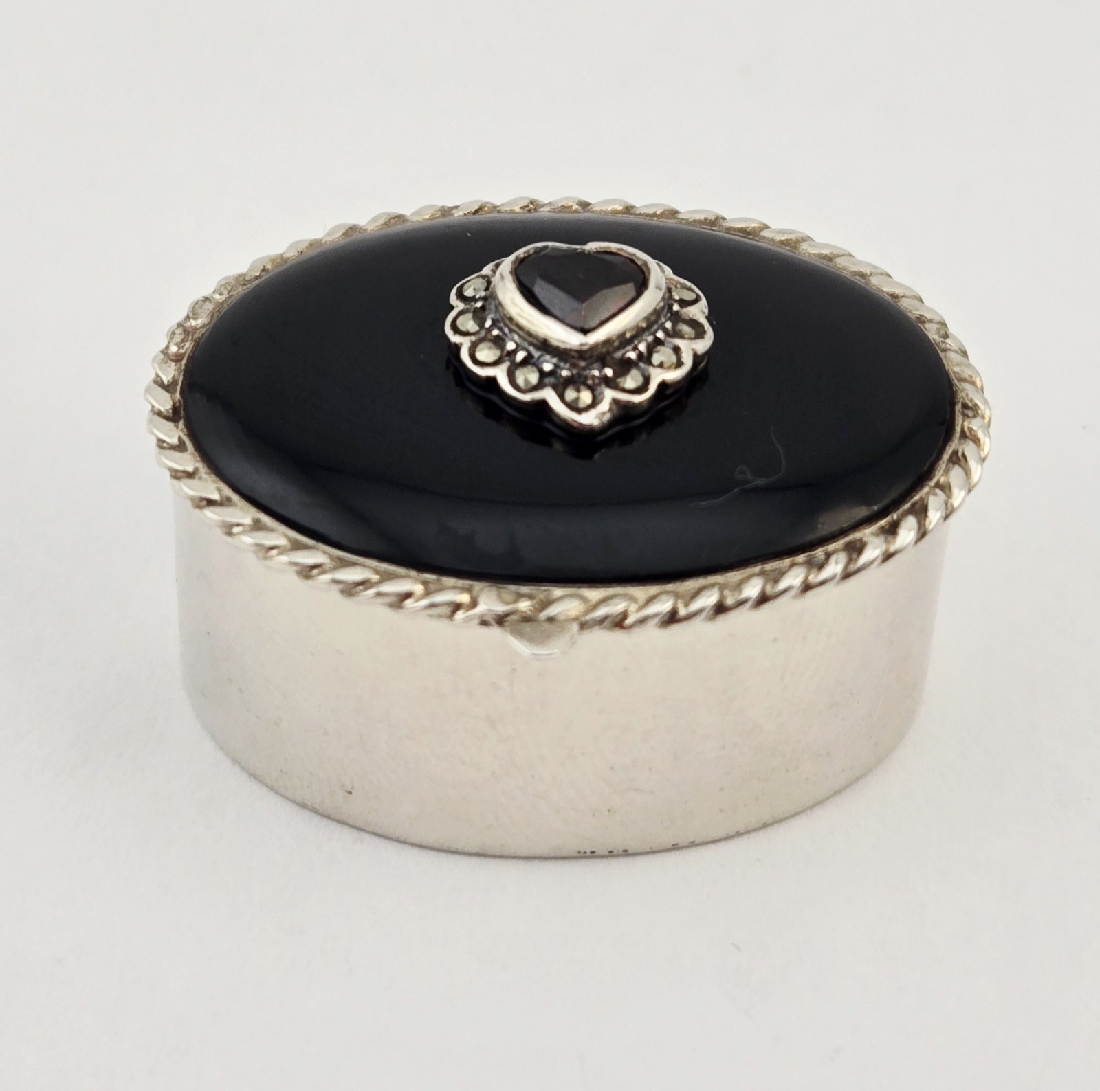 VTG Sterling Silver Black Onyx Heart Garnet Pill Box Locket Container - 19.3g