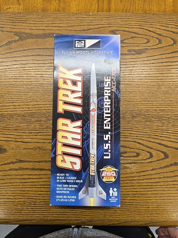 MPC Star Trek U.S.S. Enterprise Flying Model Rocket Kit