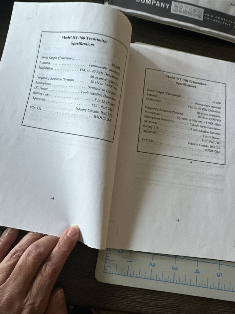 TELEX UR 700 UHF wireless microphone Manual Copy