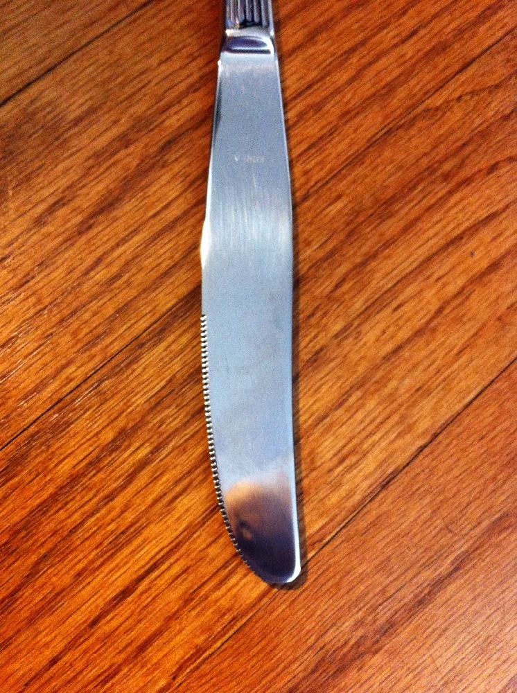 Wallace Silver Stainless Glossy TIARA Modern Solid DINNER KNIFE 9" NIP