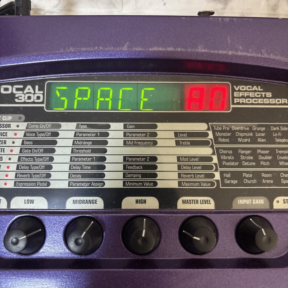 DigiTech Vocal 300 Vocal Multi-Effects Processor Voice Changer with Adapter