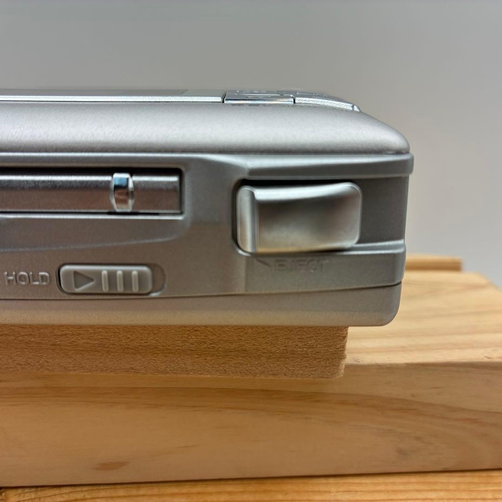 Sharp MD MS100 Silver Portable MiniDisc Recorder Player Japan Rare