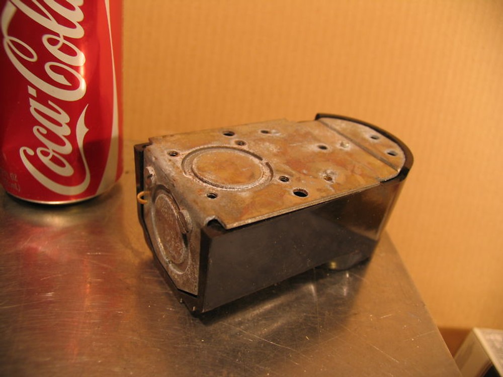 EAGLE 30amp 250V Surface Mount Connector/Receptical (c)
