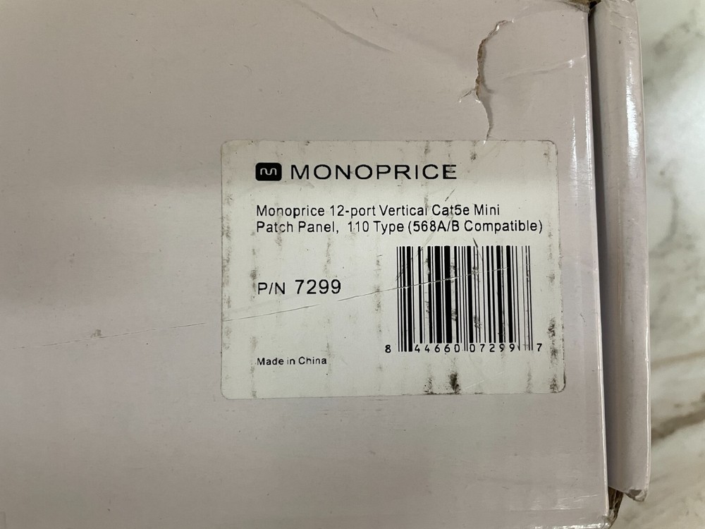 Monoprice 12-port Vertical Cat5e Mini Patch Panel, 110 Type (568A/B Compatible)