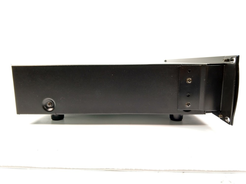 Vintage 1998 Marantz PMD321U Professional Rack Mount Compact Disc CD Player