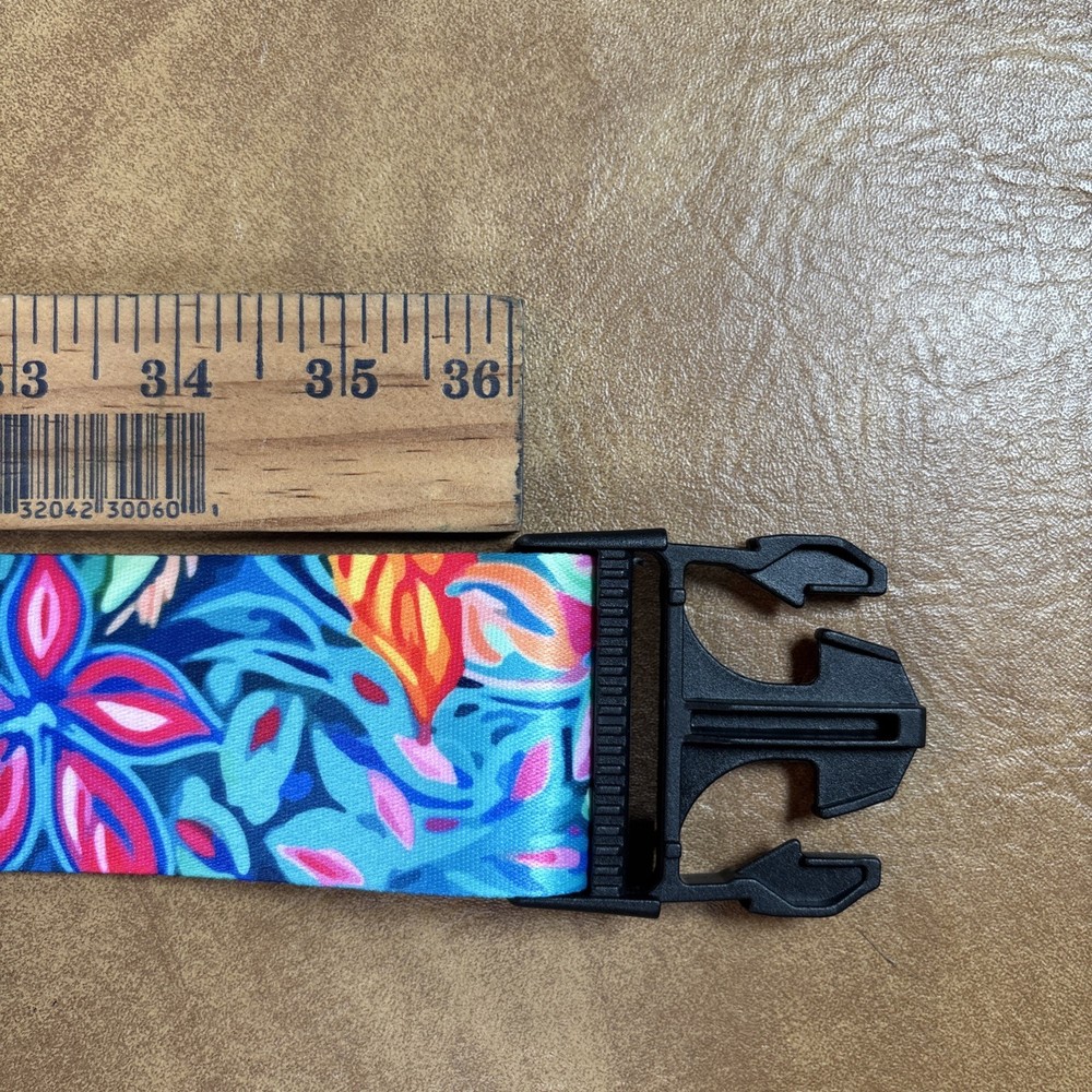 Unbranded adjustable guitar strap 33-66 inch with plastic closure