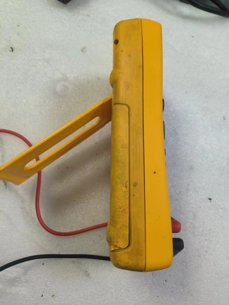 Used Fluke 725 Multifunction Process Calibrator Calibrated and tested good