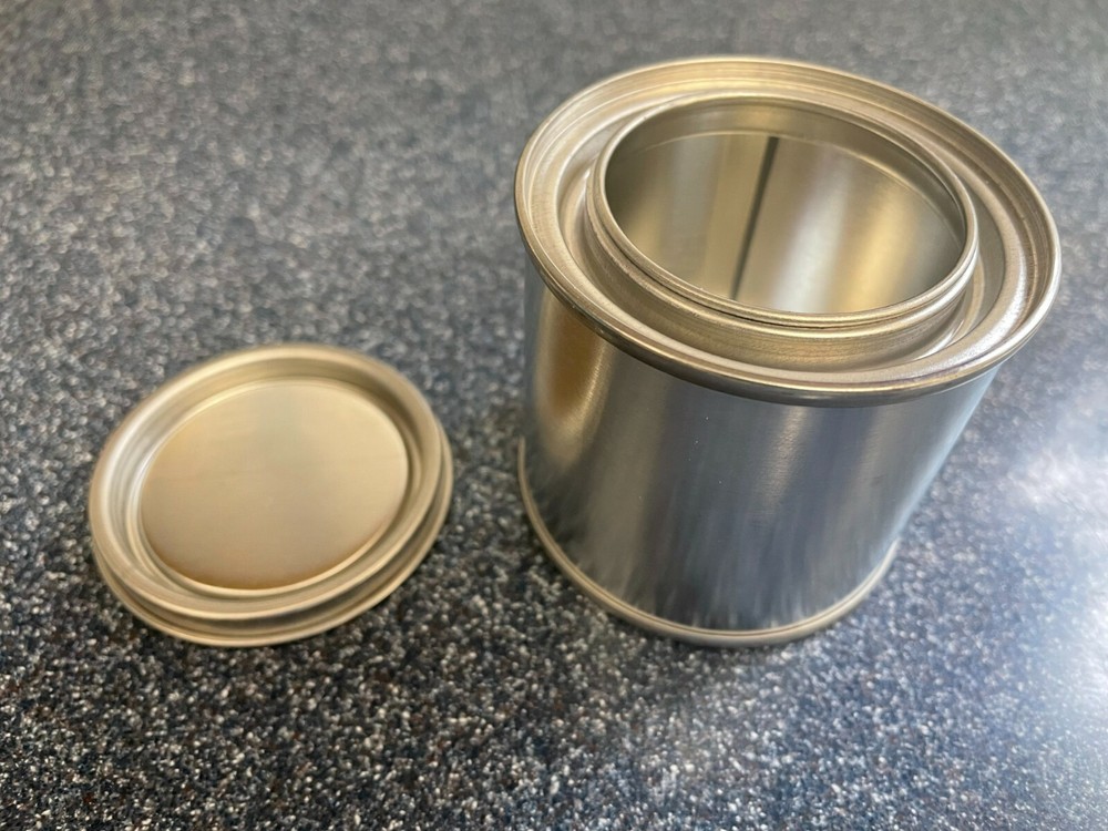 4 Pint ~ "New" Empty Paint Cans