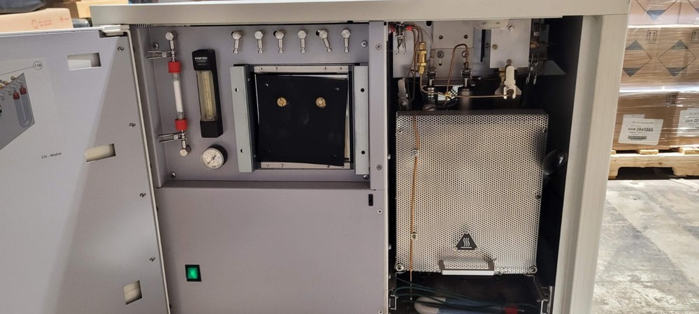 Elementar Vario MACRO Cube Analyzer