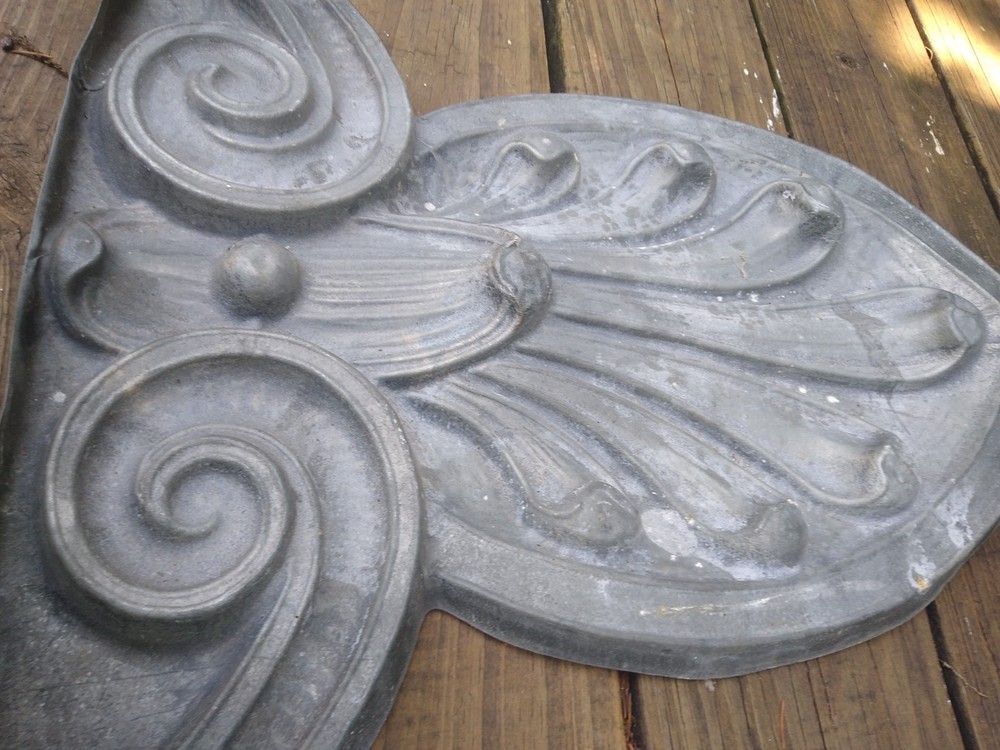 Zinc Architectural elements, Cornice pair