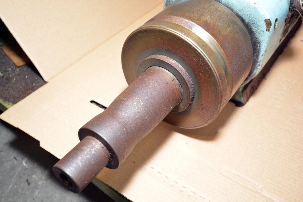 Heald Red Head Spindle (Inv.38775)