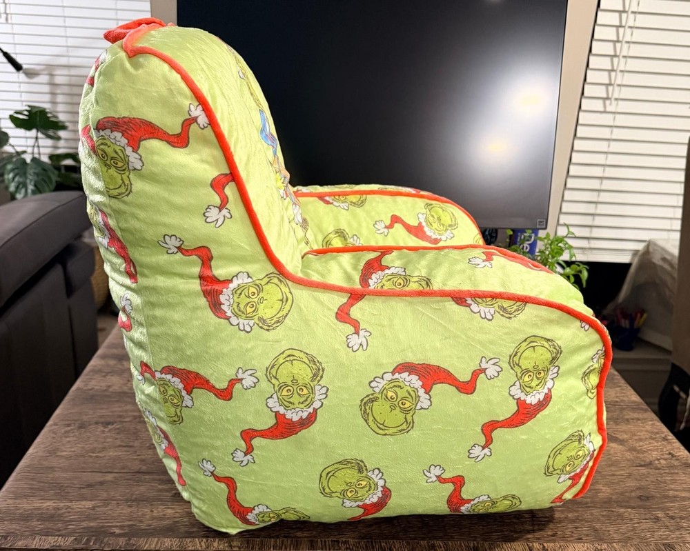 The Grinch Dr. Seuss Pod Beanbag Toddler Chair 17 in W x 20 in H x 17