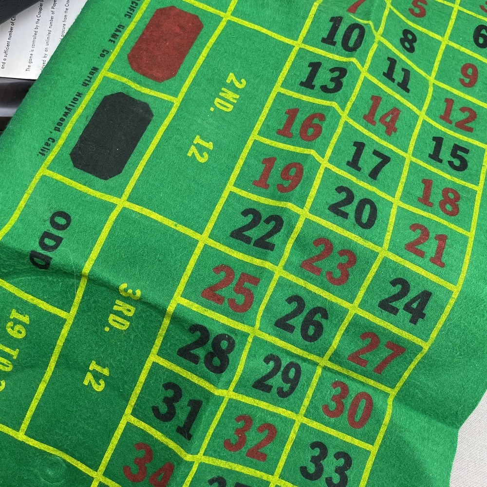 Pleasantime Pacific Game Company Roulette Wheel Chips Mat Gambling Game