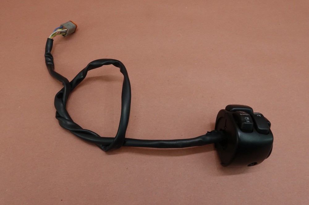 2000 - 2006 Harley Davidson Heritage Softail FLSTCI Left Headlight Bar Switch