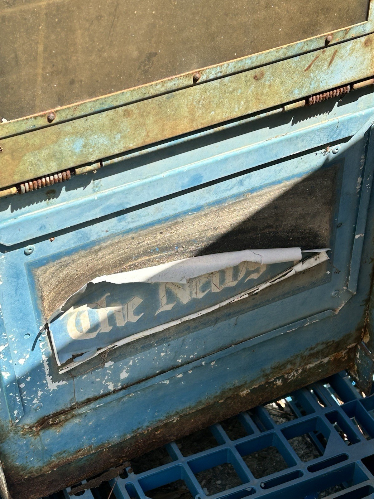 newspaper vending machine The Greenville News, Upstate South Carolina, Can Ship