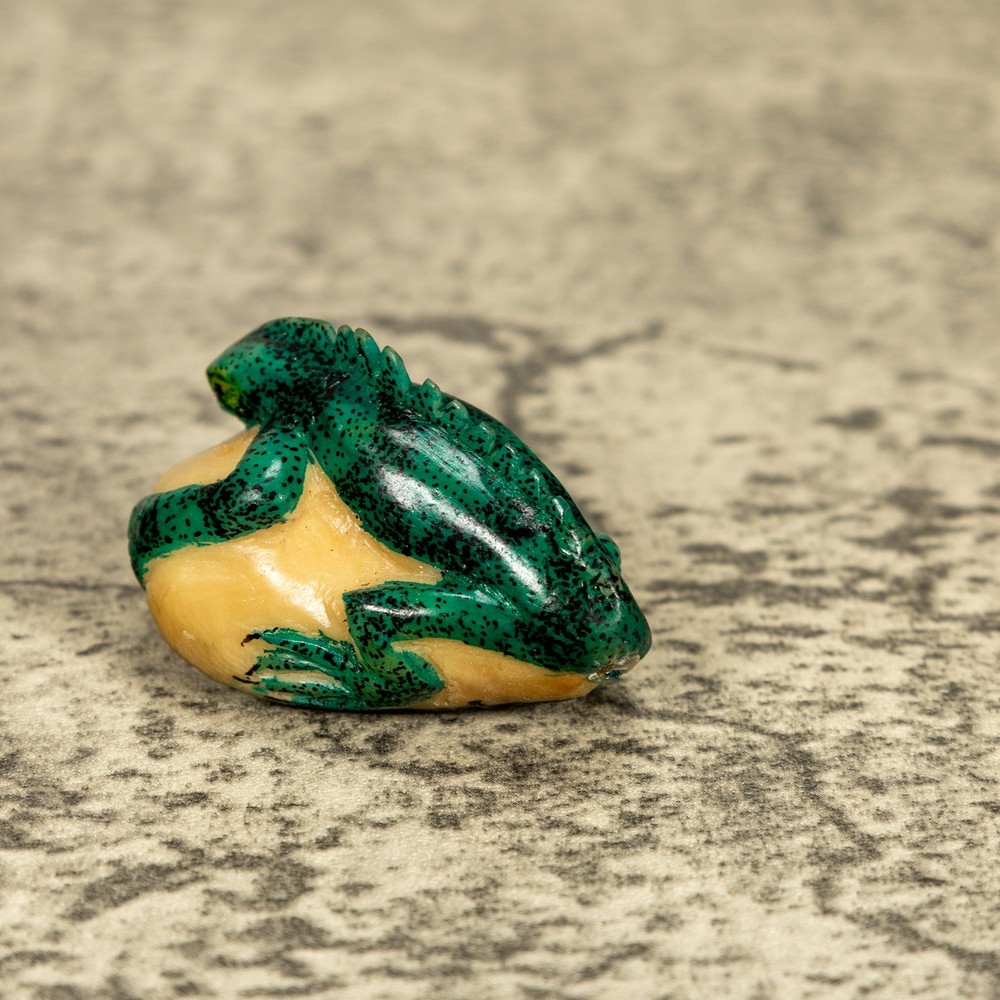 Green Iguana Lizard Tagua Nut Carving