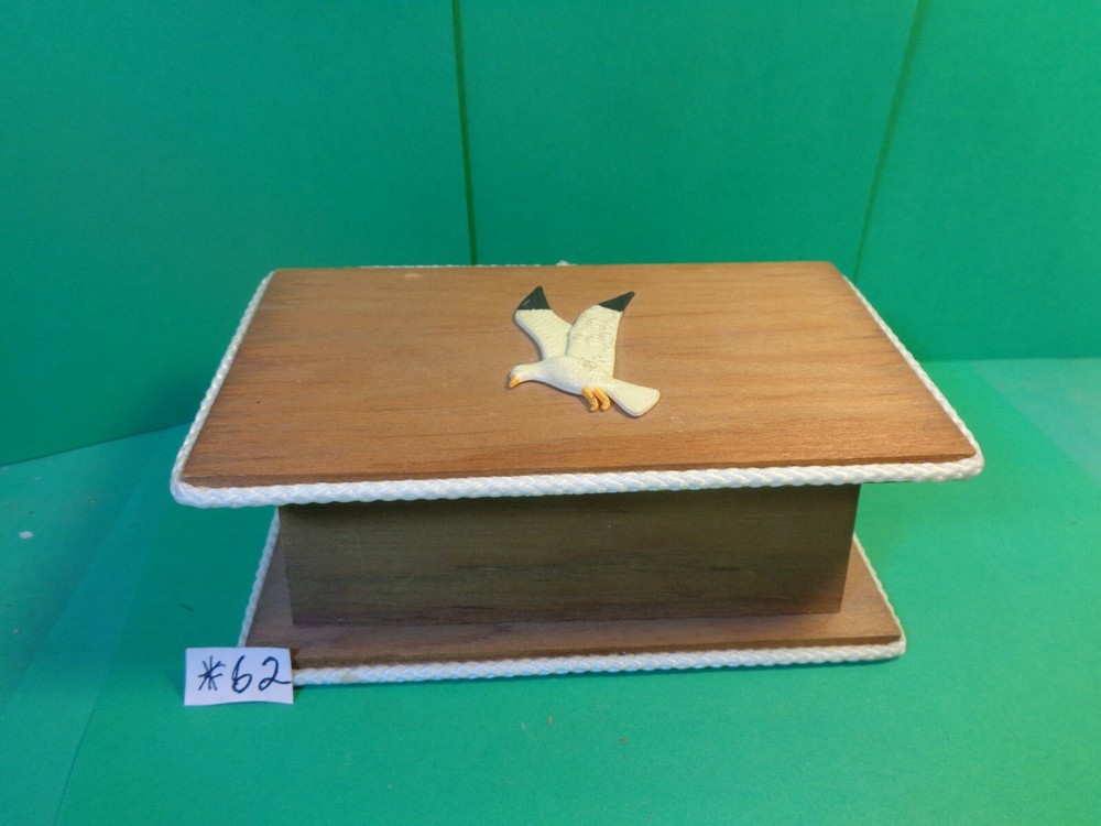 Flying Seagull Wooden Trinket Box,  Nautical Pattern (Used/EUC)