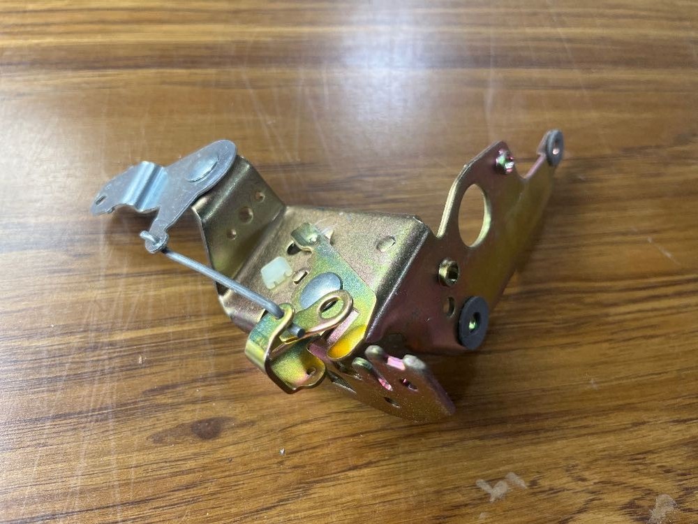 Briggs & Stratton 790143 Bracket-Control