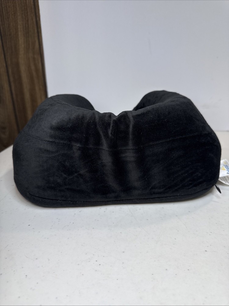 Cabeau Evolution Travel Pillow Black Used