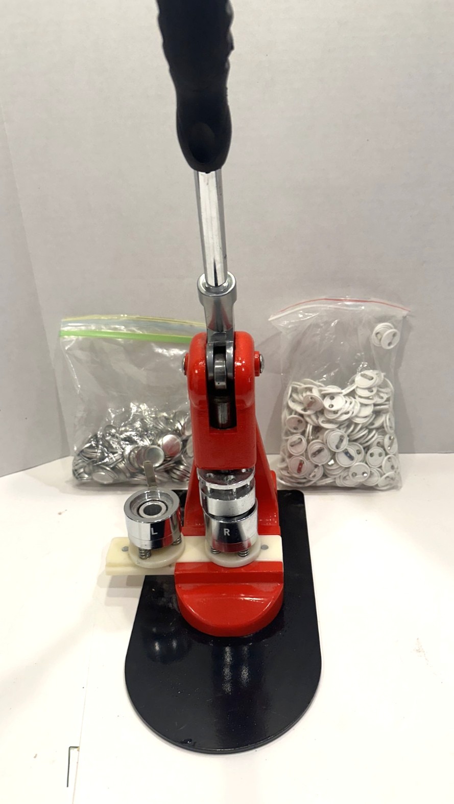 VEVOR Button Maker Badge Punch Press Machine 1" w/ Circle Cutter