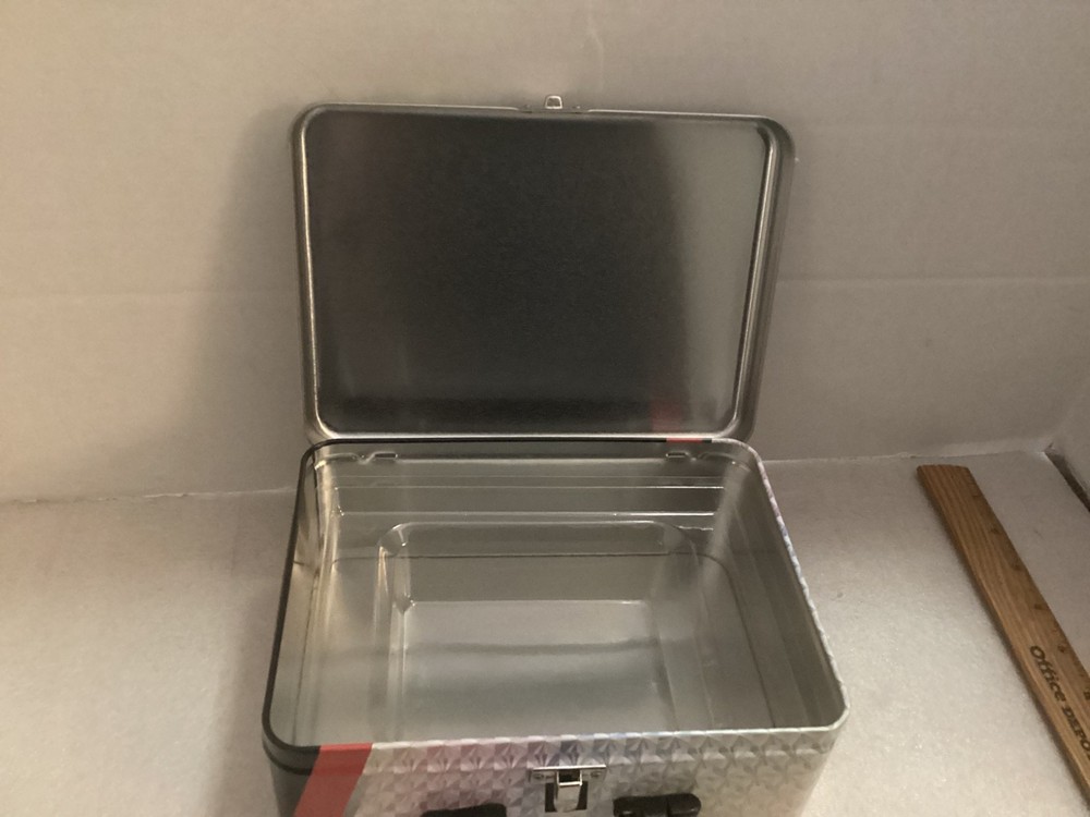 PATRICK MAHOMES METAL LUNCH BOX