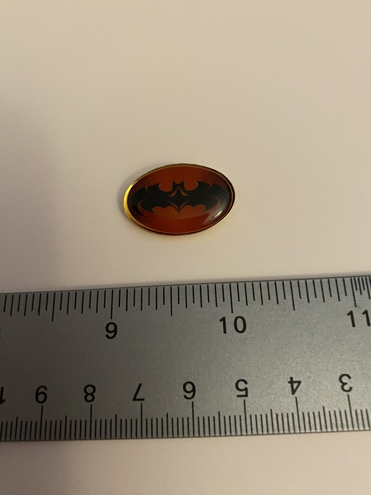 Batman Logo Lapel Pin P121