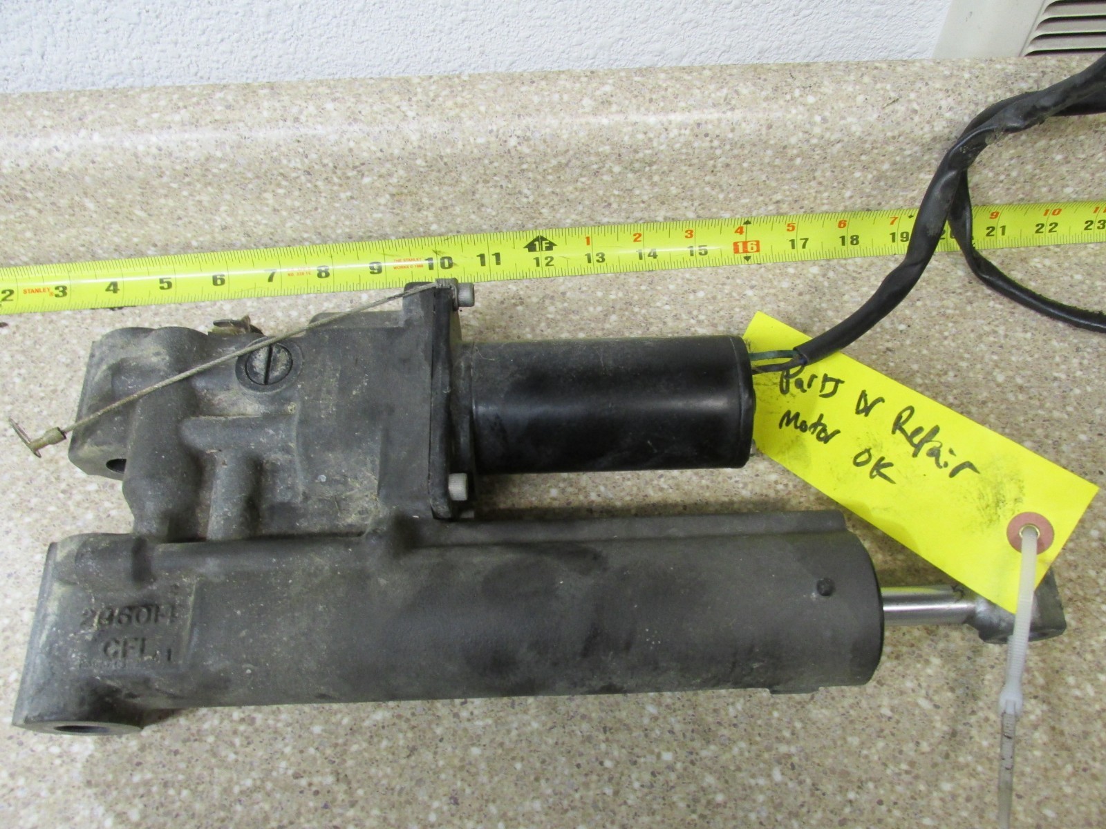 Mercury Force 40 HP Power Trim Assy. 822344A [for parts or repair]