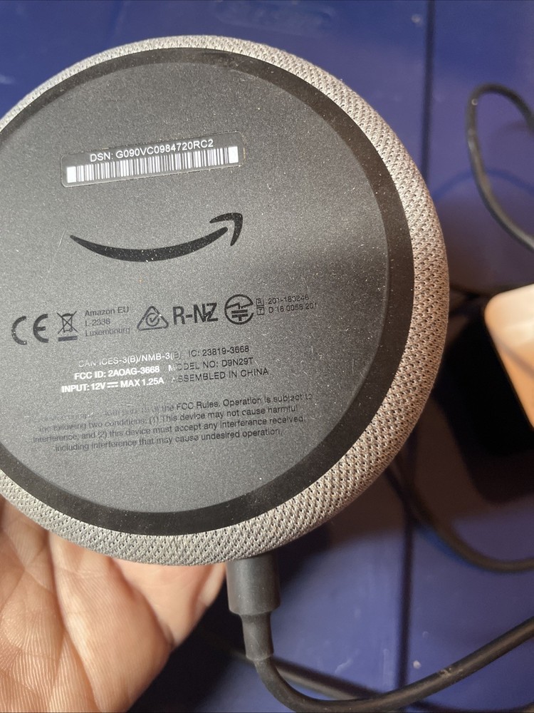 Amazon Echo Dot (3rd Gen) - Alexa - White - D9N29T (Has AUX out!) UNTESTED