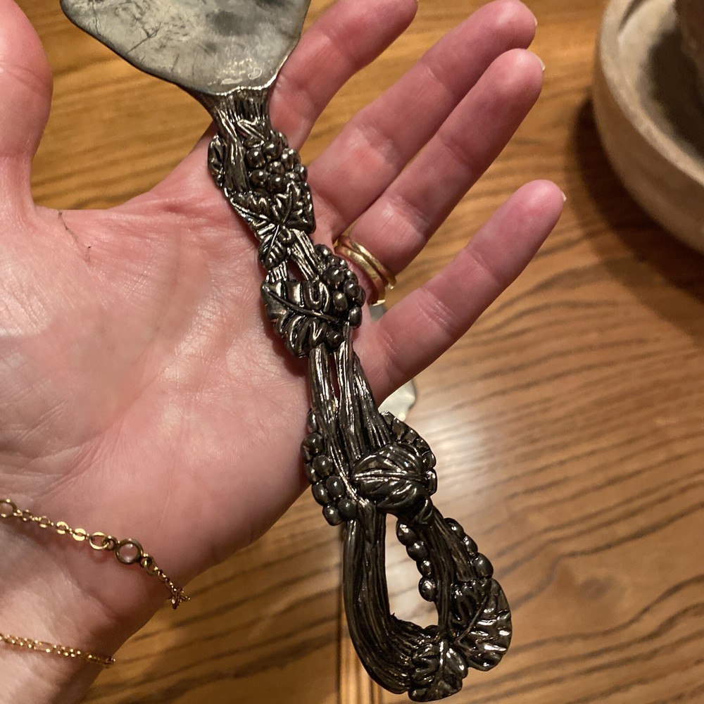 Vintage Lot Cake / Pie Server Grapes & Leaves Ornate Silverplate & Glass Handle