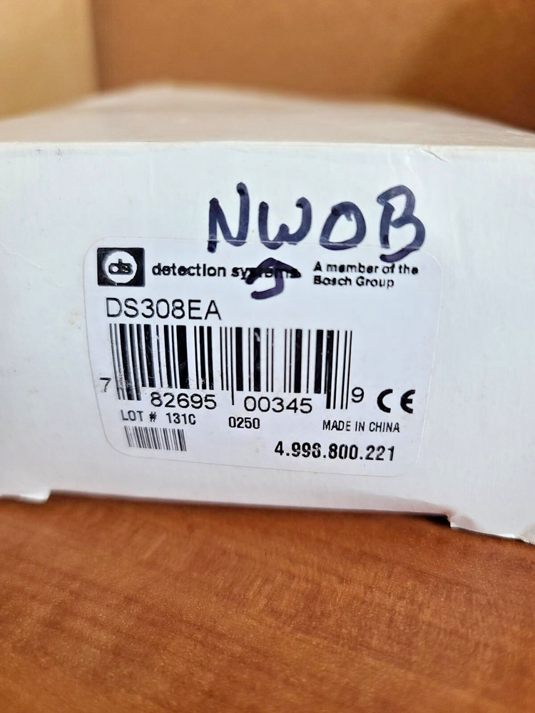 Bosch DS308EA Microprocessor based Quad PIR Intrusion Detector W/O SCREW PACK