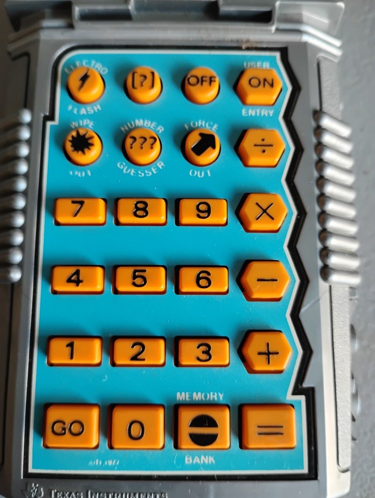 Vintage Texas Instruments DATAMAN CALCULATOR Used Untested