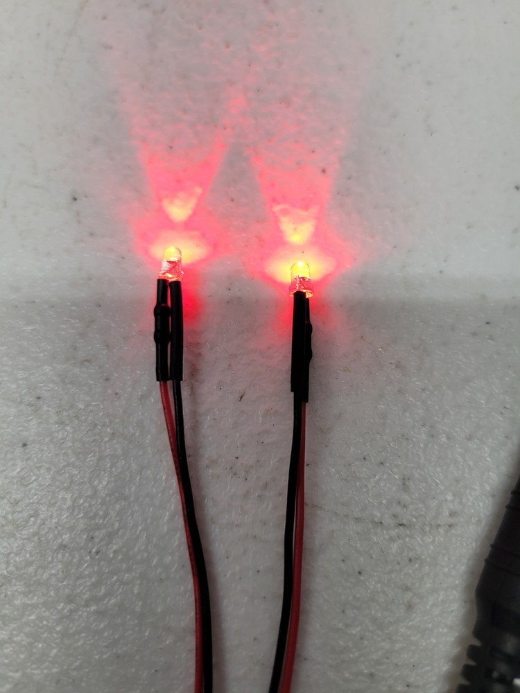 2 Prewired Double LED Light on/off/Speed/Mode Switch 9 Volt Battery Connector