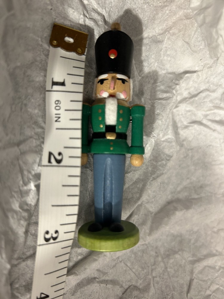 Echte erzgebirgische handarbeit 3" nutcracker