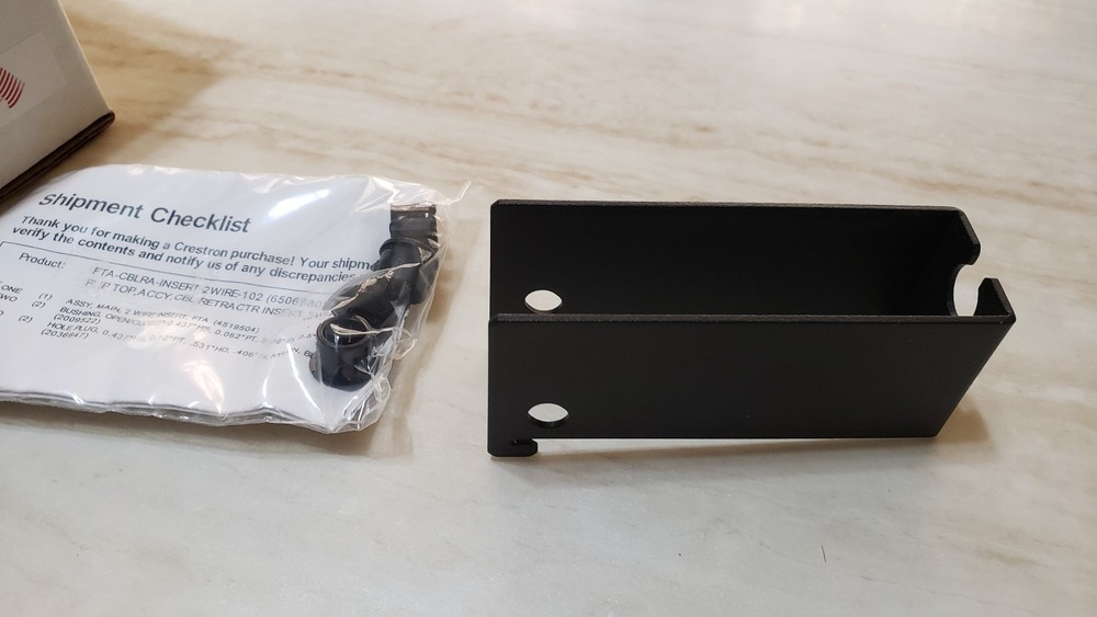 Crestron FTA-CBLRA-INSERT-2WIRE-102 Cable Retractor Spacer Insert