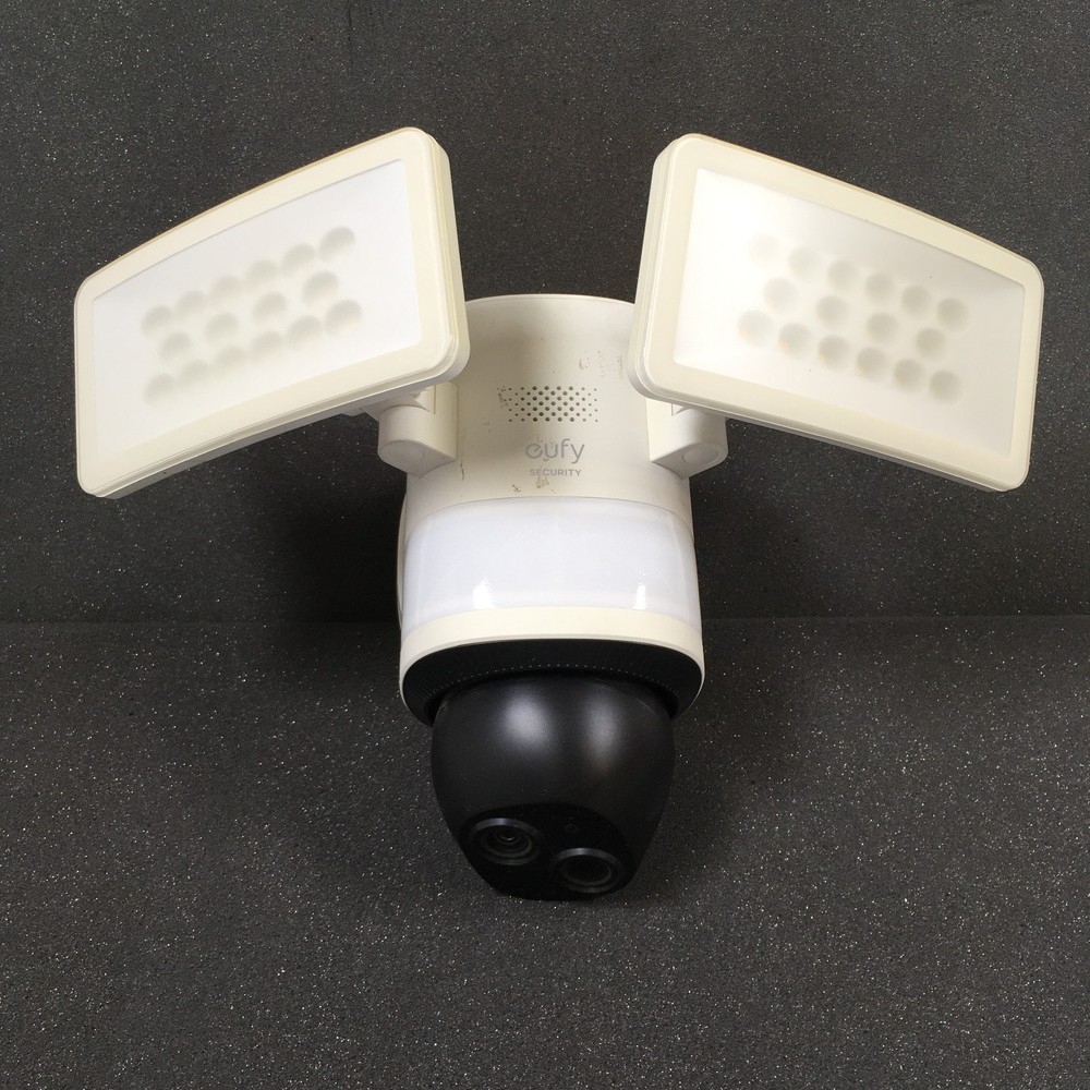 Eufy Floodlight Cam E340 Model T8425 - White