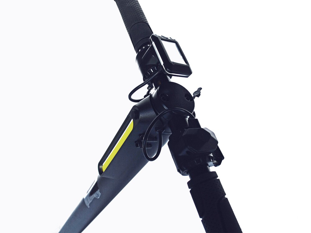 BLACK E-SCOOTER ULTRALIGHT FOLDABLE 250W MOTOR