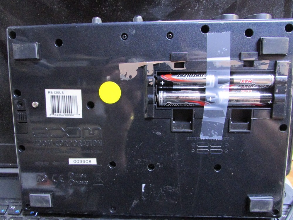 Zoom R8 Eight-Track Digital Recorder