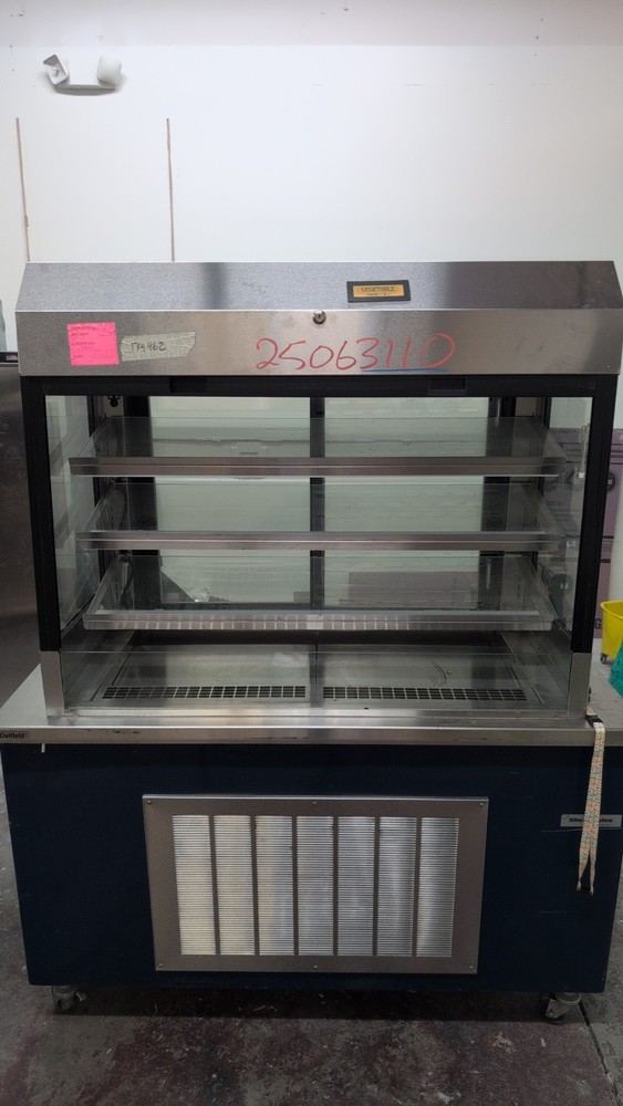 Assorted Restaurant Equipment