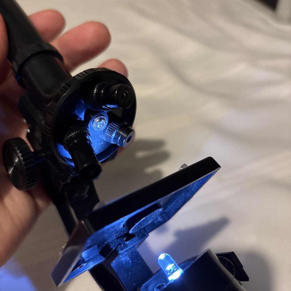 Smithsonian Microscope 150x 450x 900x