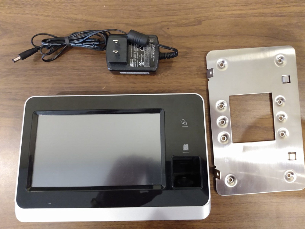 Lathem CT72 Time Clock V4.1 w/Bracket