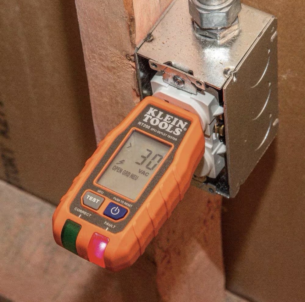 Klein Tools Multimeter & Outlet Tester Premium Electrical Tool Set 69355