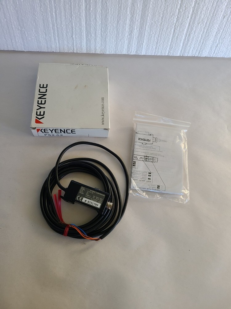 Keyence FS2-62 Fiber Optic Sensor Amplifier