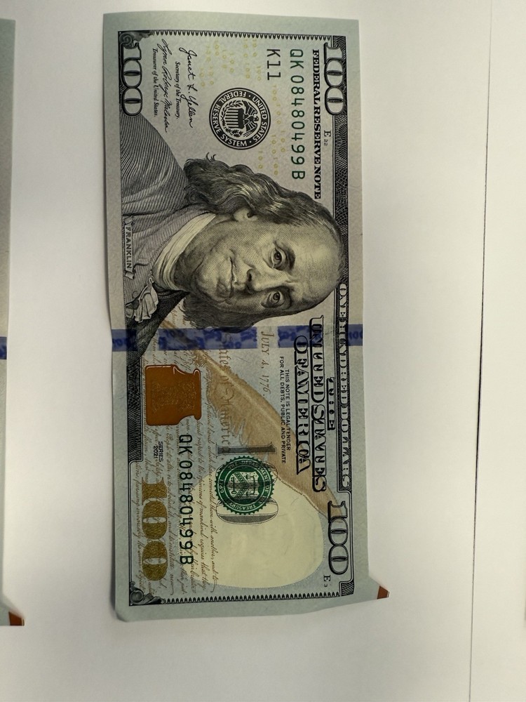 Error Cut 2021 ( top line extra paper) Uncirculated $100 Notes