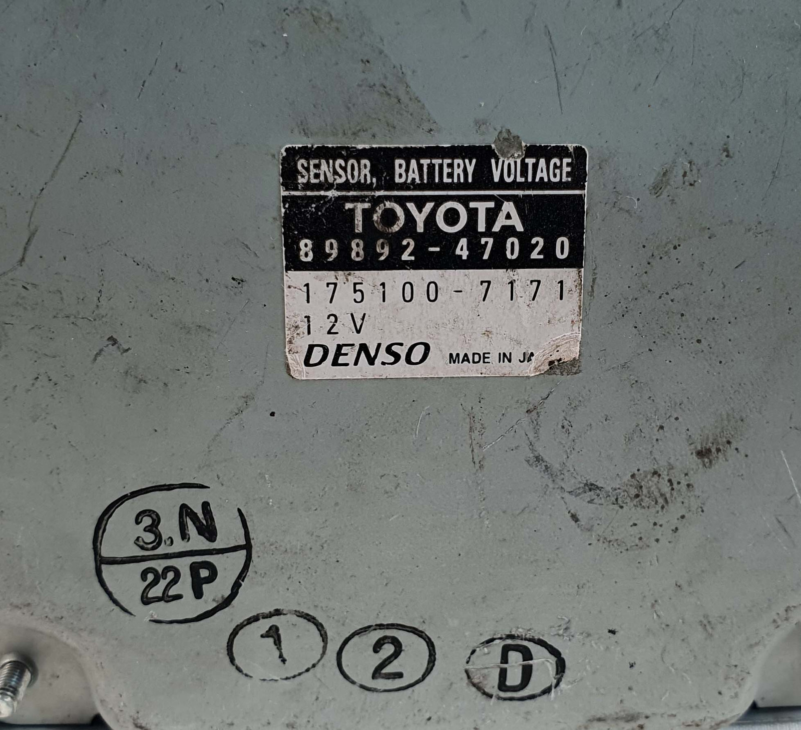Toyota Prius Hybrid 2010-2015 Bettery Voltage Sensor Control module 89892-47020